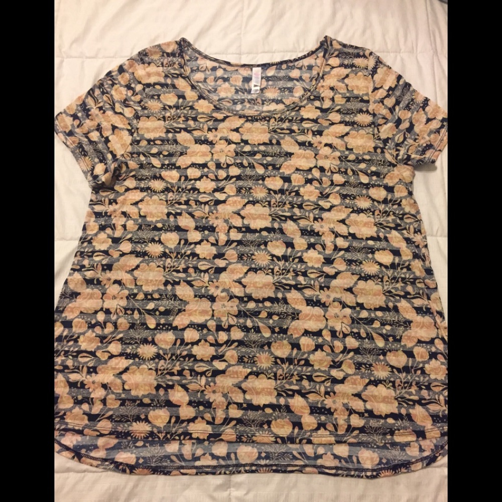 LuLaRoe Classic Tee
